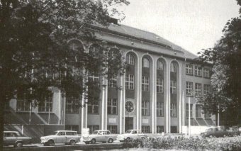 Ehemaliges Schulgebäude - jetzt Optisches Museum Jena.